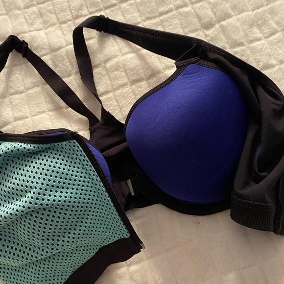 Victoria’s Secret Sports Bra 34DD - Picture 4 of 7